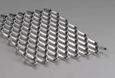 टिकाऊ विस्तारित धातु स्क्रीन जाल पर्दा दीवार एल्यूमीनियम 0.4-8 मिमी मोटाई